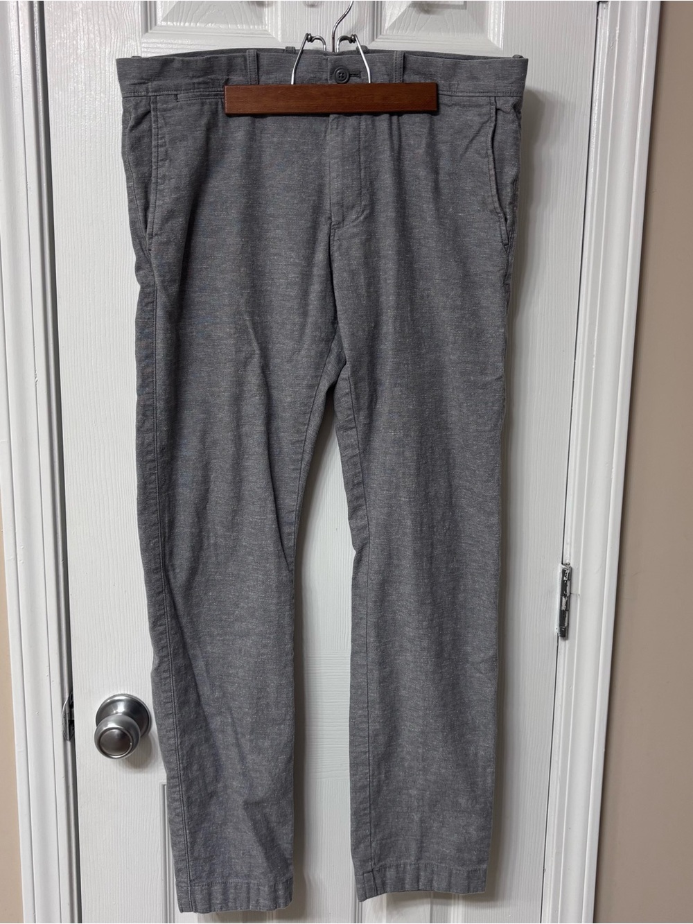 J. Crew Men’s 484 Slim-fit chino pant in stretch slub cotton blend